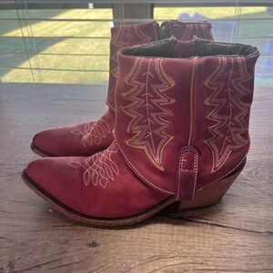 Liberty Black red boots size 8.5